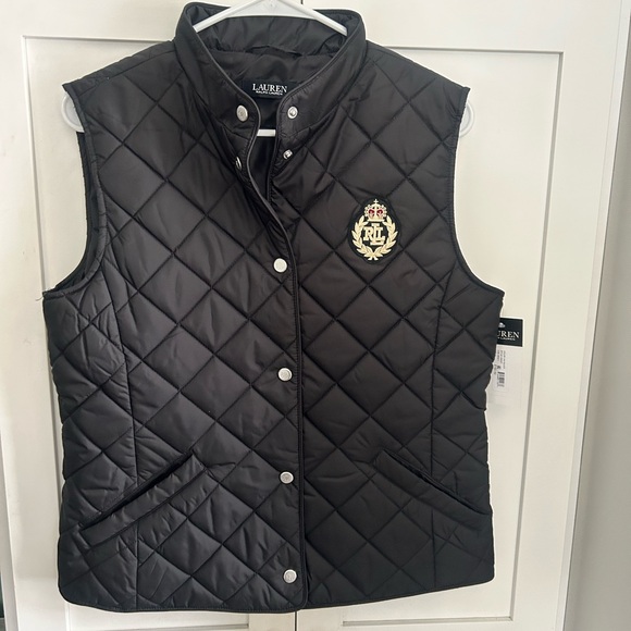 Ralph Lauren Crest Detail Quilted Vest - Picture 3 of 6